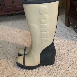 Rain boots
